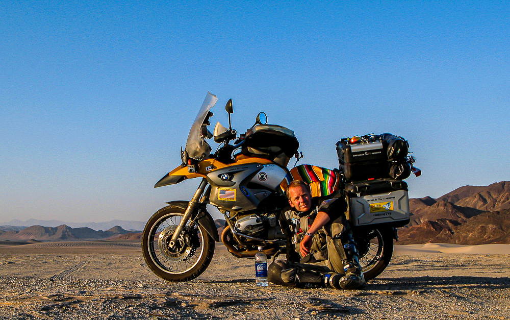 Man Motorcycle desert BMW1200GS