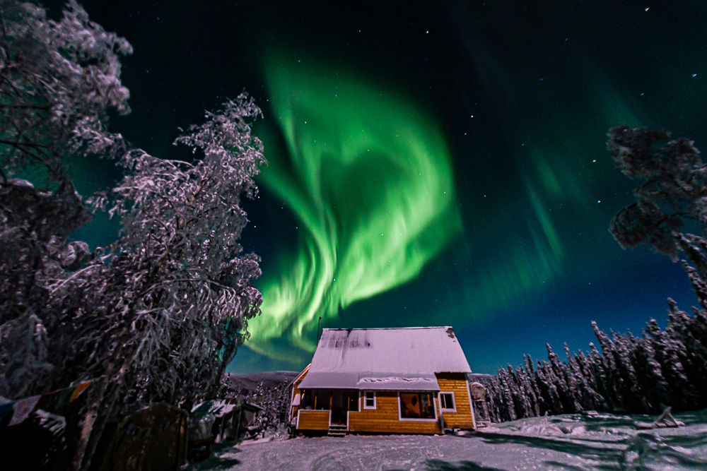 house heart valentine aurora snow winter cabin