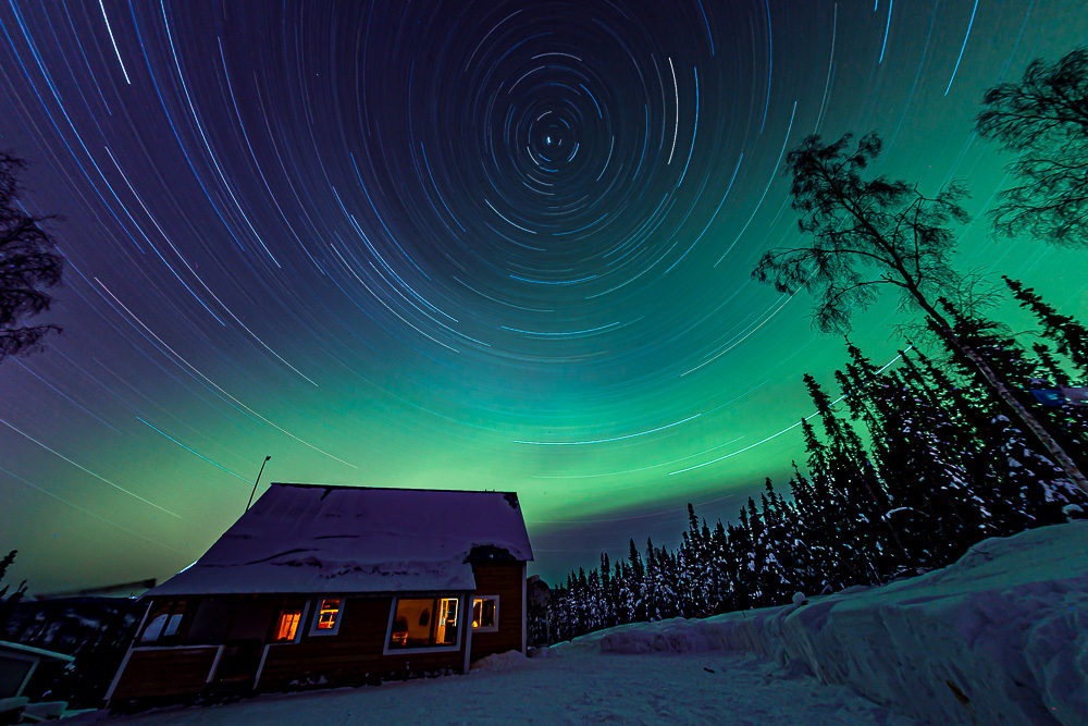 house star trail aurora winter